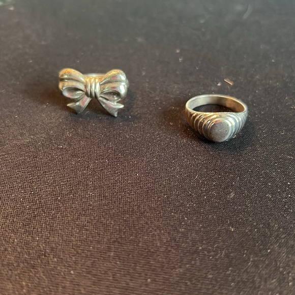2 Bow Sterling Silver rings - Picture 2 of 2